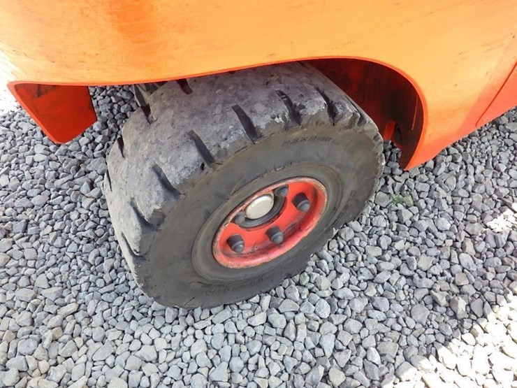 2014-linde-h25-forklift-image-22