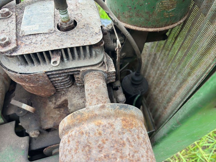 john-deere-110-image-34