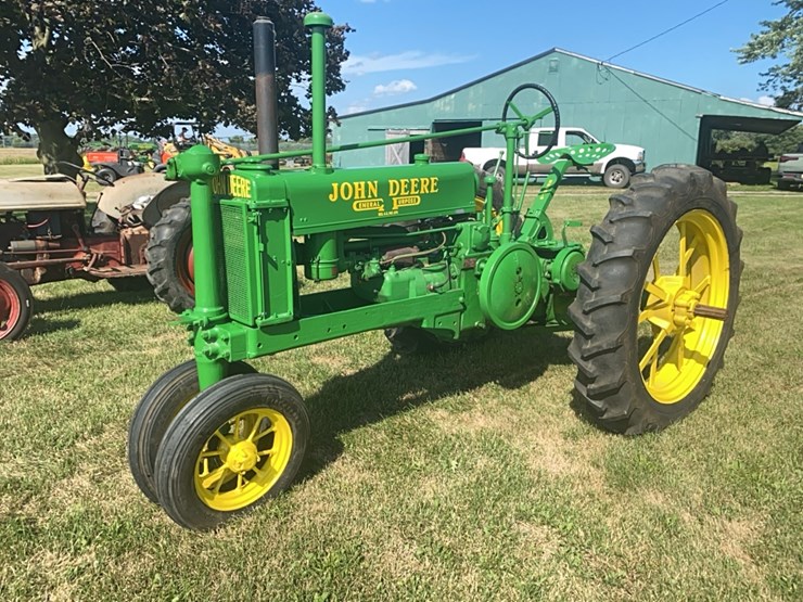 john-deere-b-image-1