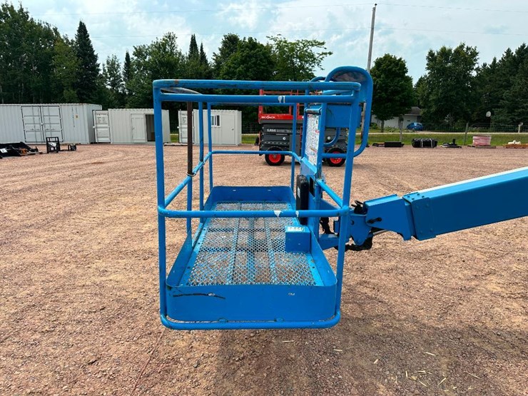 2008-genie-s40-image-30