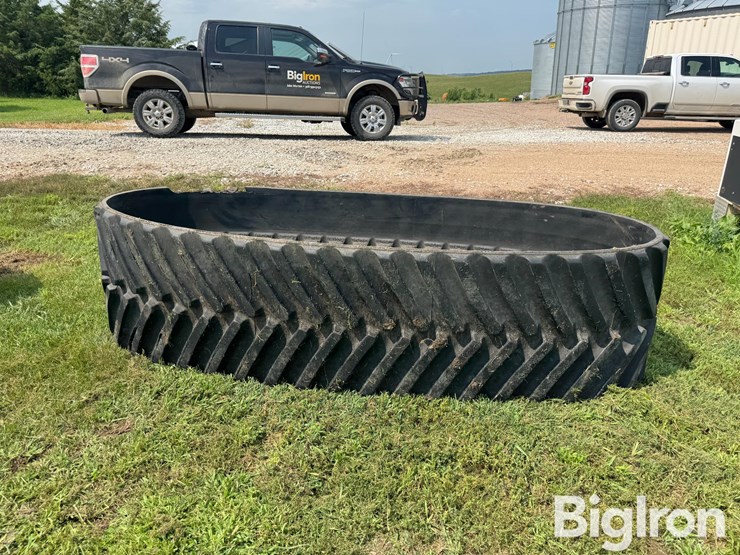 goodyear-30"-quad-track-track-image-2