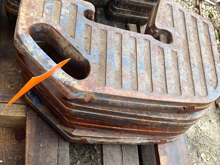 #7479-•-(4)-tractor-weights-image-6