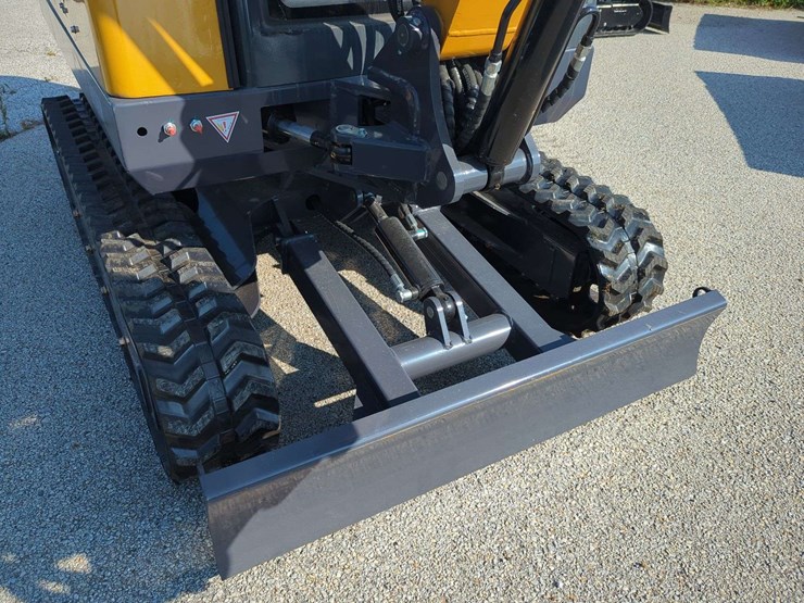 28-hp---cfg-industrial-mini-excavator-enclosed-cab---my50r--(2025)-image-5