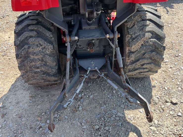 massey-ferguson-gc2400-image-15