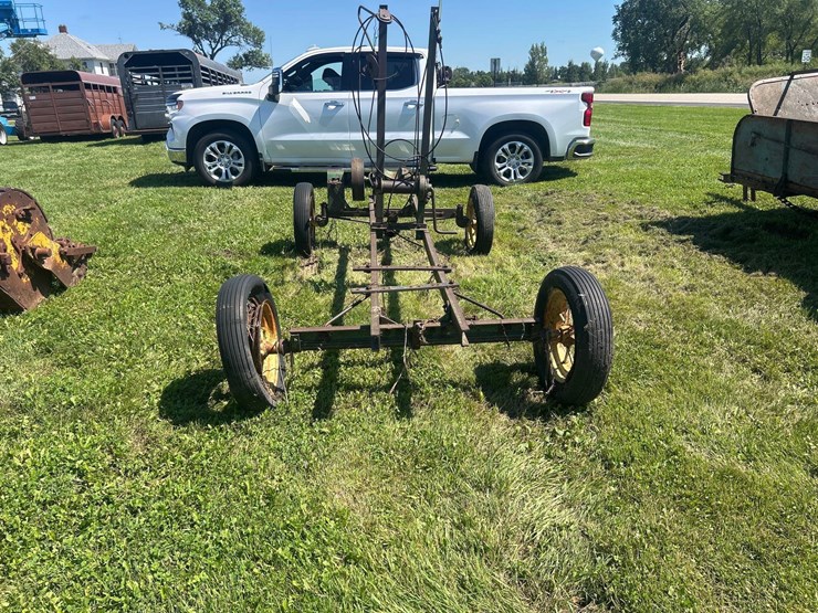 antique-john-deere-hoist-image-5