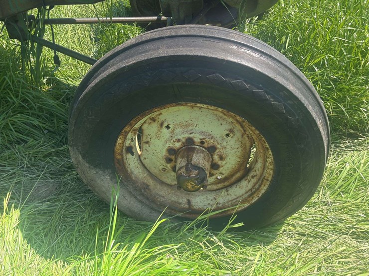 john-deere-70-image-13