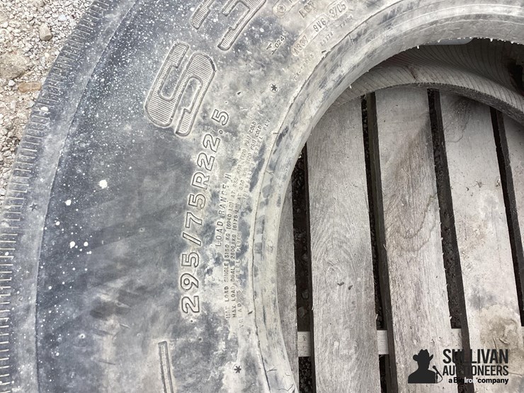 295/75r22.5-tire-image-9