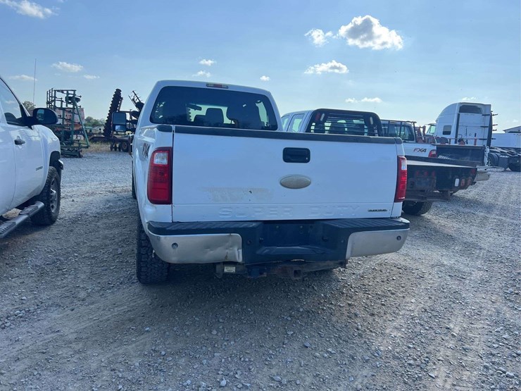 2012-ford-f250-xl-image-3
