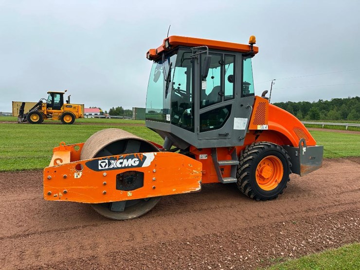 2018-xcmg-cv83pd-image-1