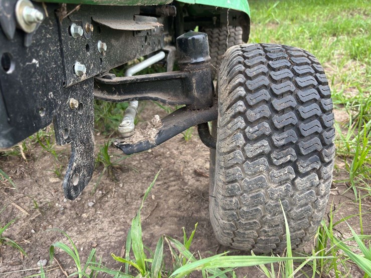 john-deere-x300-image-39