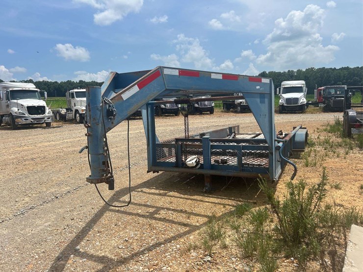 2013-80"-x-20'-t/a-gooseneck-trailer-image-1