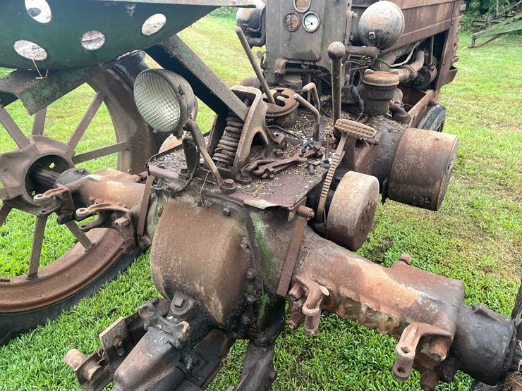 #6682-•-1946-john-deere-parts-tractor-image-13