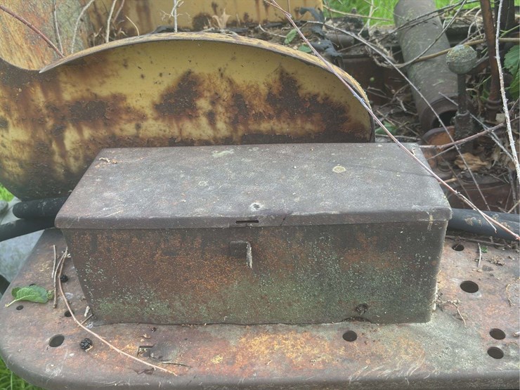 oliver-cleatrac-adh-crawler-image-33
