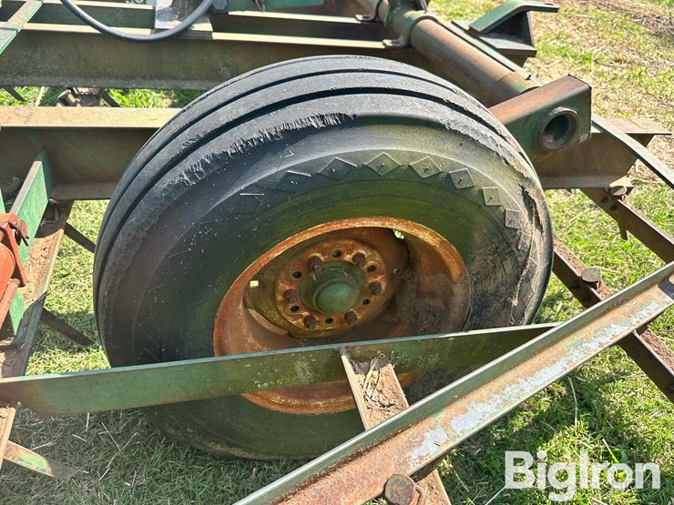 unverferth-mccurdy-harogator-image-19