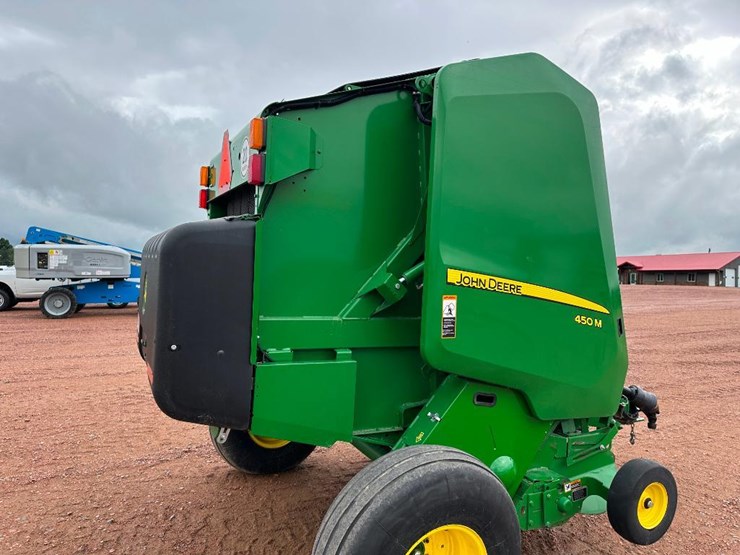 2023-john-deere-450m-image-13