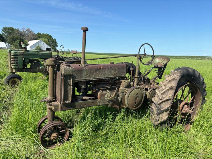 john-deere-model-b-image-1