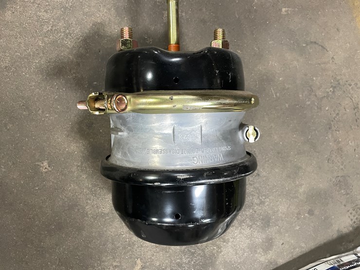 #2099-•-new-nos-and-used-dealership-car-parts-(pr8)-image-26
