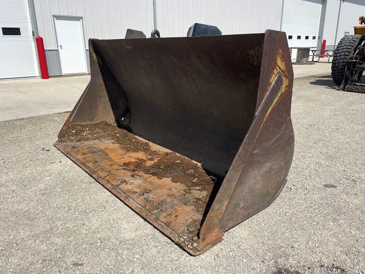 #6282-•-95"-loader-bucket-image-1