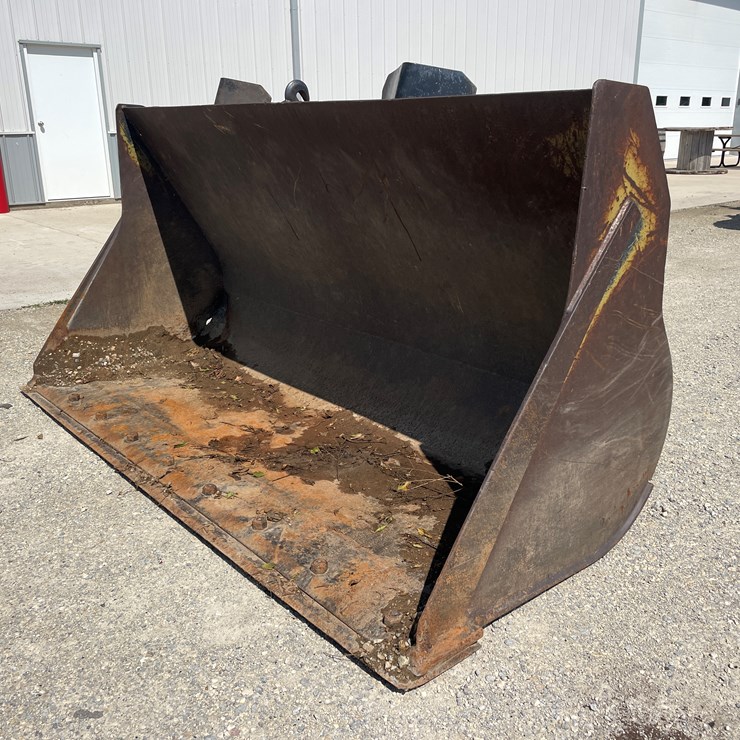 #6282 • 95" Loader Bucket