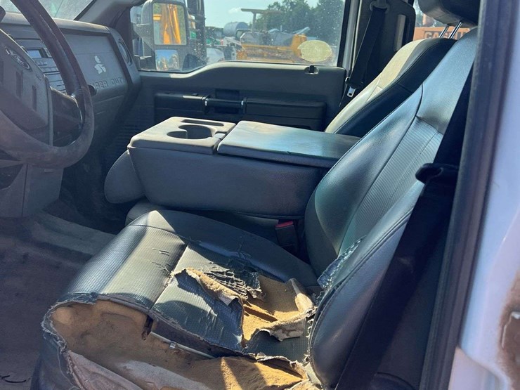 2012-ford-f250-xl-image-35