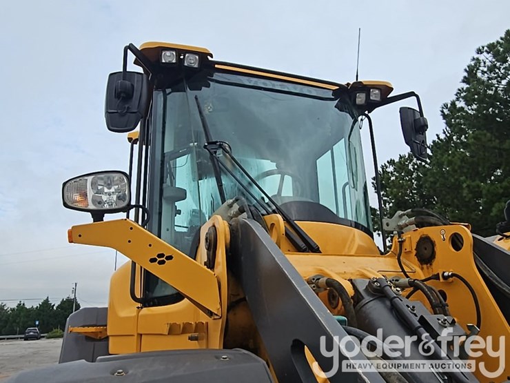 2021-volvo-l60h-image-18