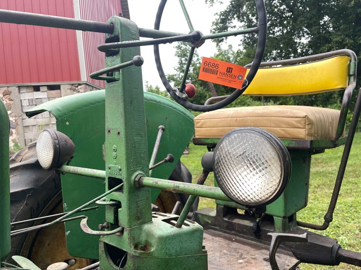#6686-•-1950---1952-john-deere-tractor-image-13