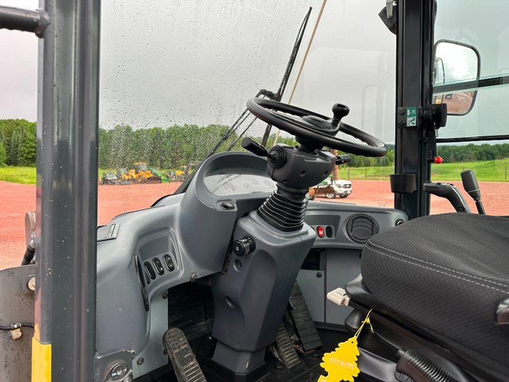2013-komatsu-wa200pz-6-image-57