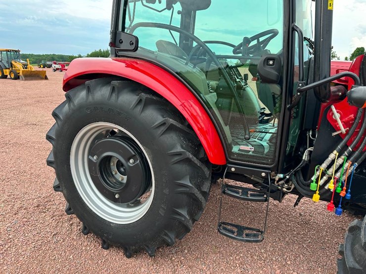 2023-case-ih-farmall-75a-image-17
