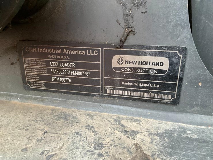 2015-new-holland-l223-image-35