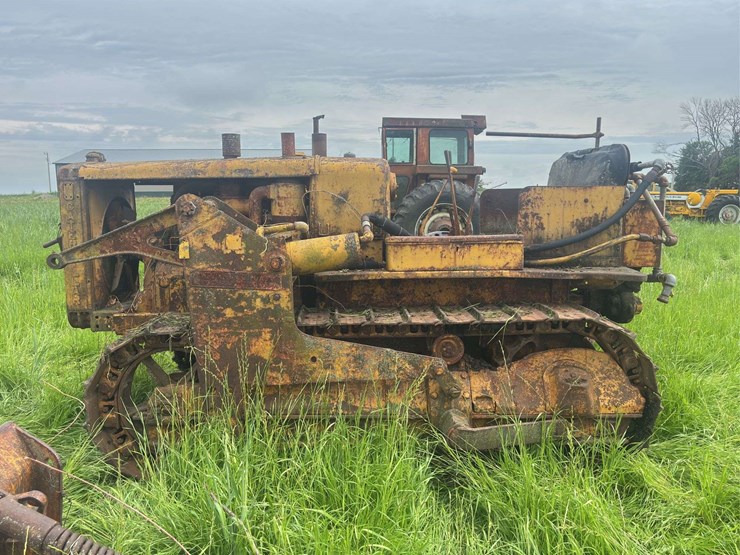 caterpillar-r5-crawler-and-blade-image-3