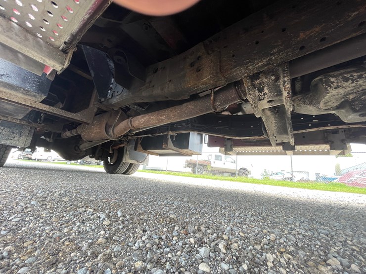 2001-ford-f550-image-27
