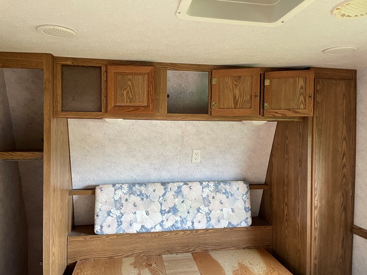 #6294-•-1995-prowler-5th-wheel-travel-trailer-(has-wi-title)-image-23