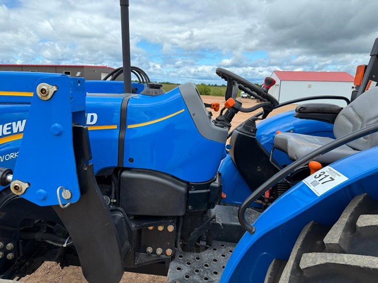 2019-new-holland-workmaster-70-image-22