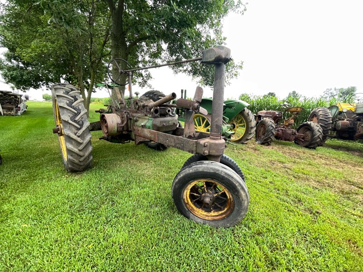 #6676-•-john-deere-parts-tractor-image-7