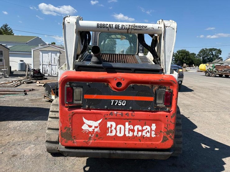 2017-bobcat-t750-image-7