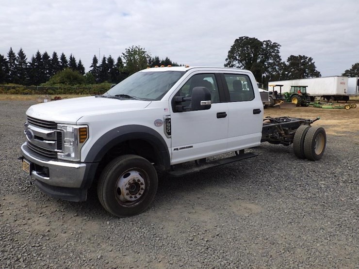 2019-ford-f550-image-1