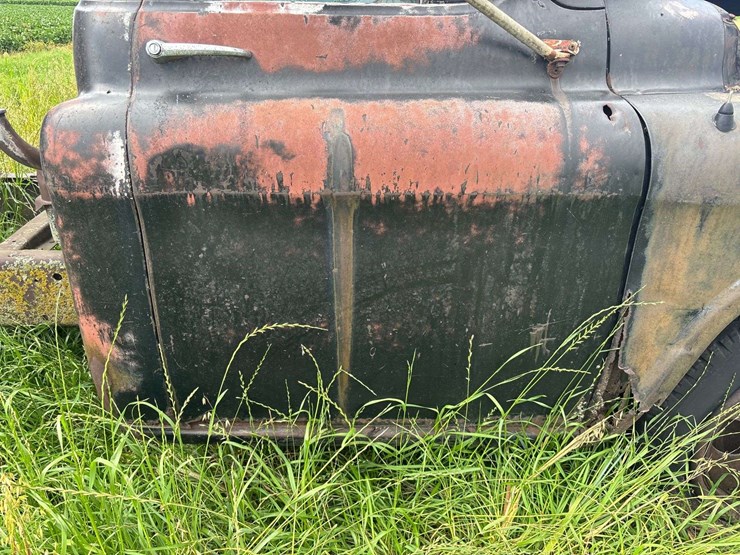 chevy-400-truck-with-minneapolis-moline-corn-sheller-image-41