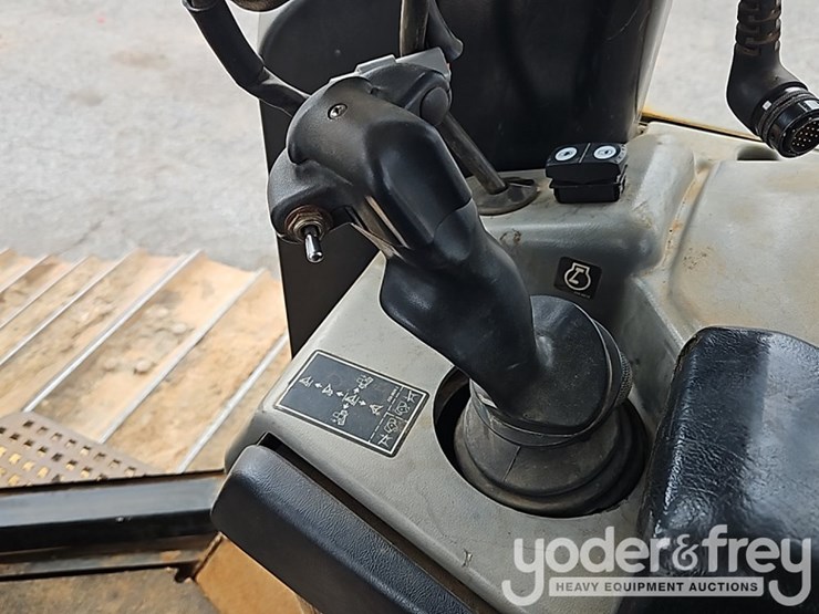 2008-caterpillar-d6n-xl-image-36