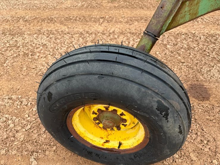 john-deere-2700-image-12