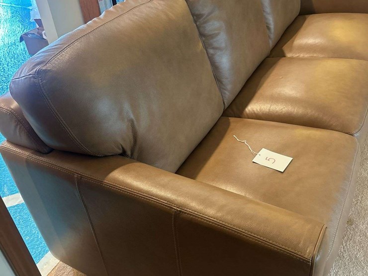 leather-couch/sleeper-77”-w-image-2