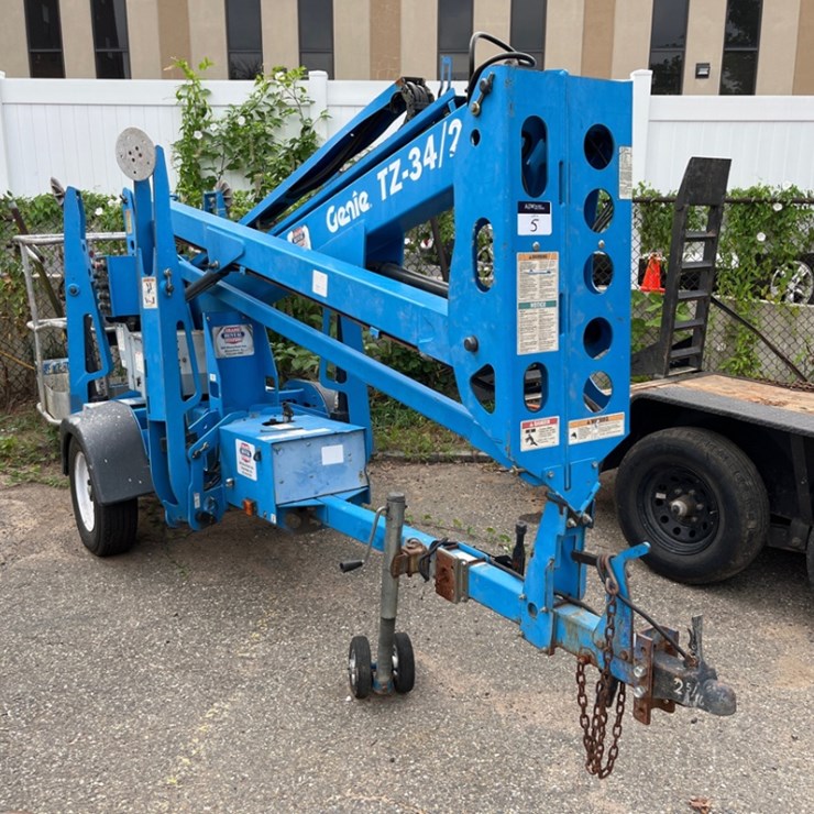 2011 GENIE TZ34/20