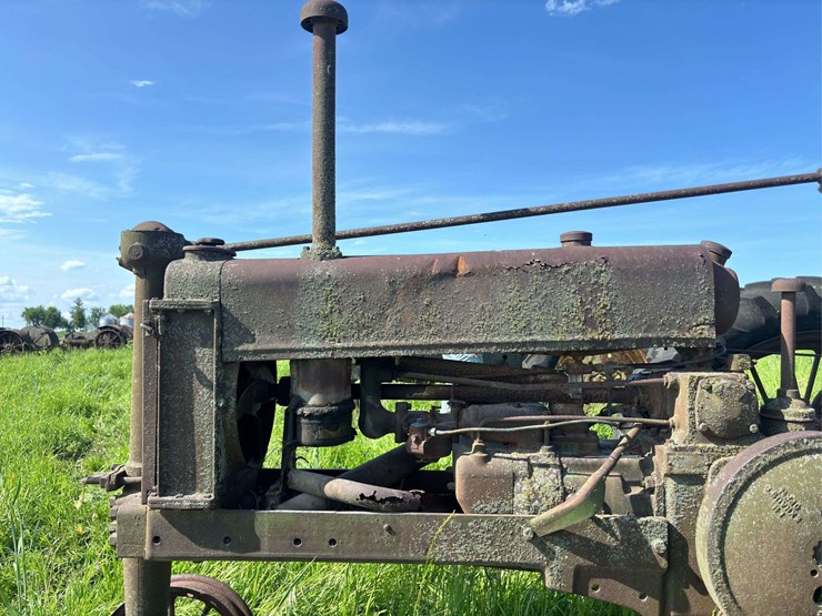 john-deere-model-b-image-25
