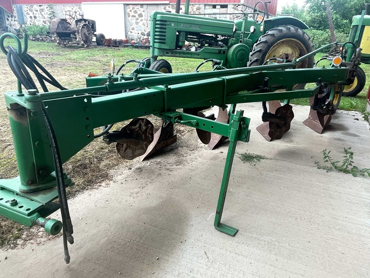 #6698-•-john-deere-4-bottom-plow-tiller-image-6