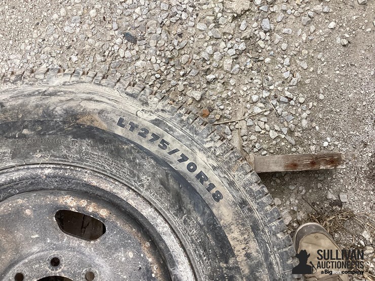 275/70r18-tire-&-rim-image-13