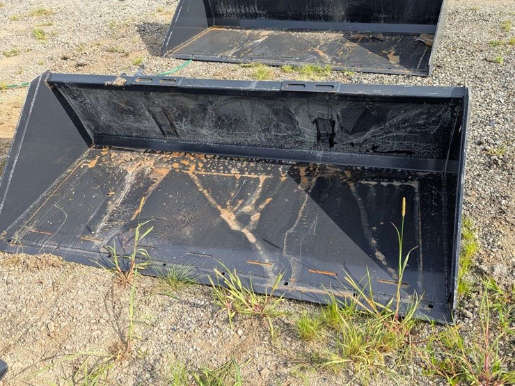 78"-wolverine-track-duty-bucket-tdb-11-78w---skid-steer-image-1