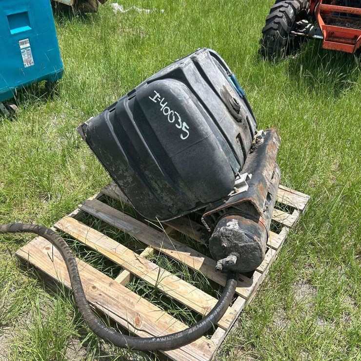 Fluid Reservoir Tank