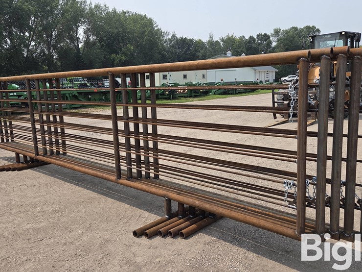 24'-free-standing-panels-(bid-per-unit)-image-7