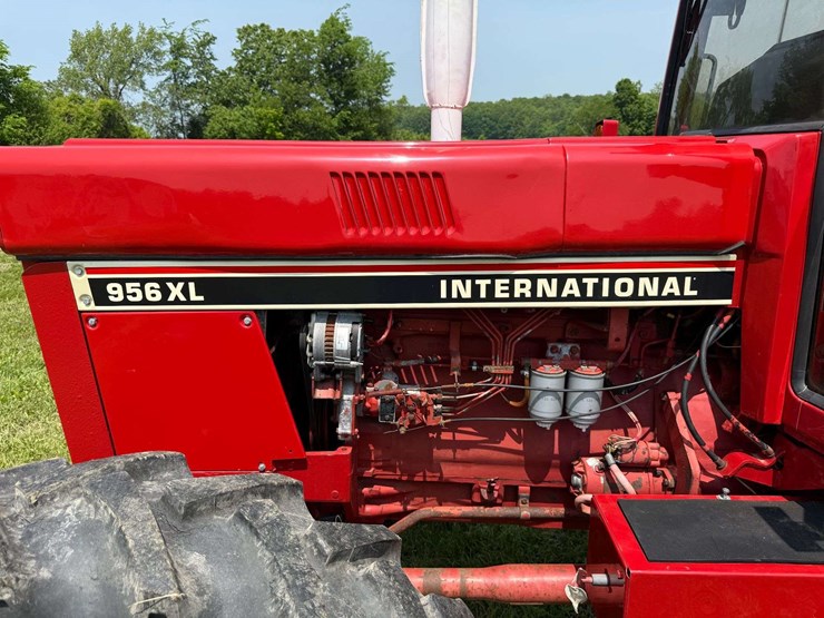 ih-956-xl-mfwd-image-11