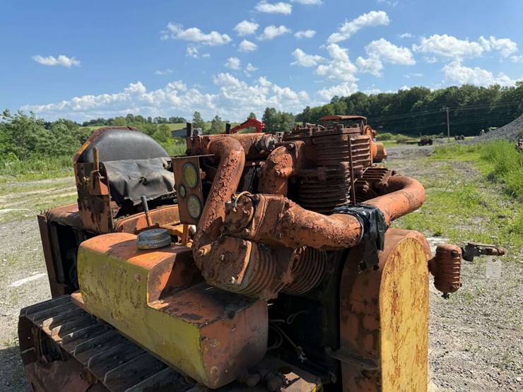 caterpillar-d4-air-compressor-tractor-image-14