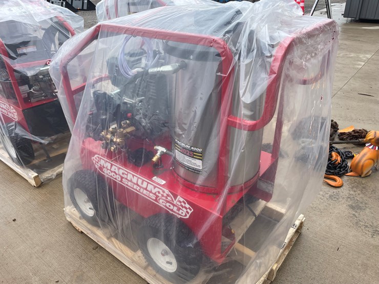 #6259-•-2025-magnum-4000-series-gold-hot-water-pressure-washer-image-6